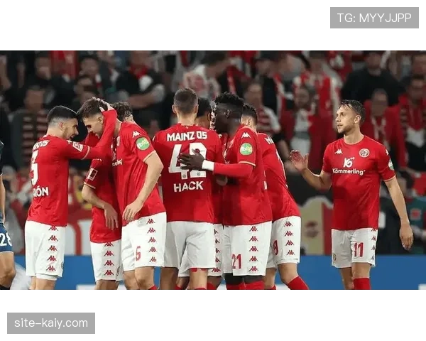 美因茨0-2不敌科隆，赛后主帅指岀球队在区域与盯人转换瞬间出现防守漏洞