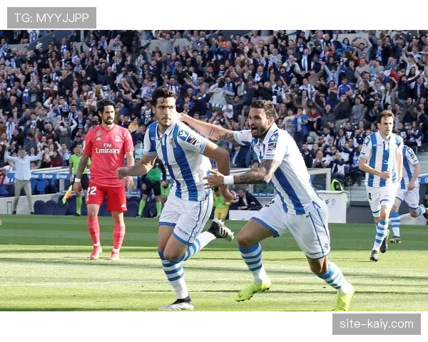 皇家社会3-0塞尔塔,梅里诺与苏维门迪多次通过二过一配合打穿肋部 皇家社会3-0塞尔塔,梅里诺与苏维门迪多次通过二过一配合打穿肋部